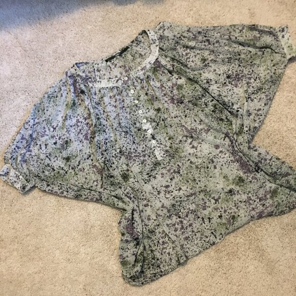 Kensie Abstract Paint Splatter Dolman Sleeve Blouse - Picture 11 of 15